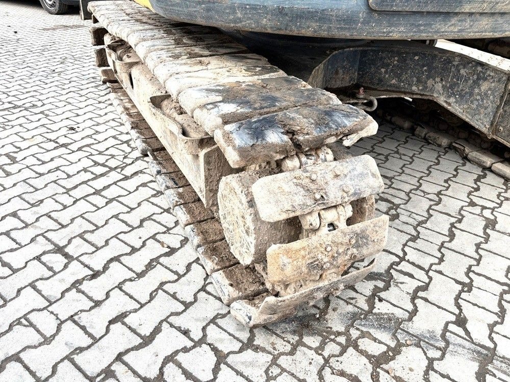 Komatsu PC138US-8 - Lánctalpas kotró: 5 kép. Komatsu PC138US-8 - Lánctalpas kotró: 5 kép.
