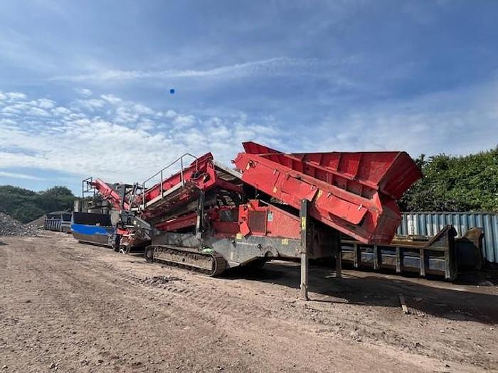 2019 Terex Finlay 883+ - Osztályozó berendezés: 1 kép. 2019 Terex Finlay 883+ - Osztályozó berendezés: 1 kép.