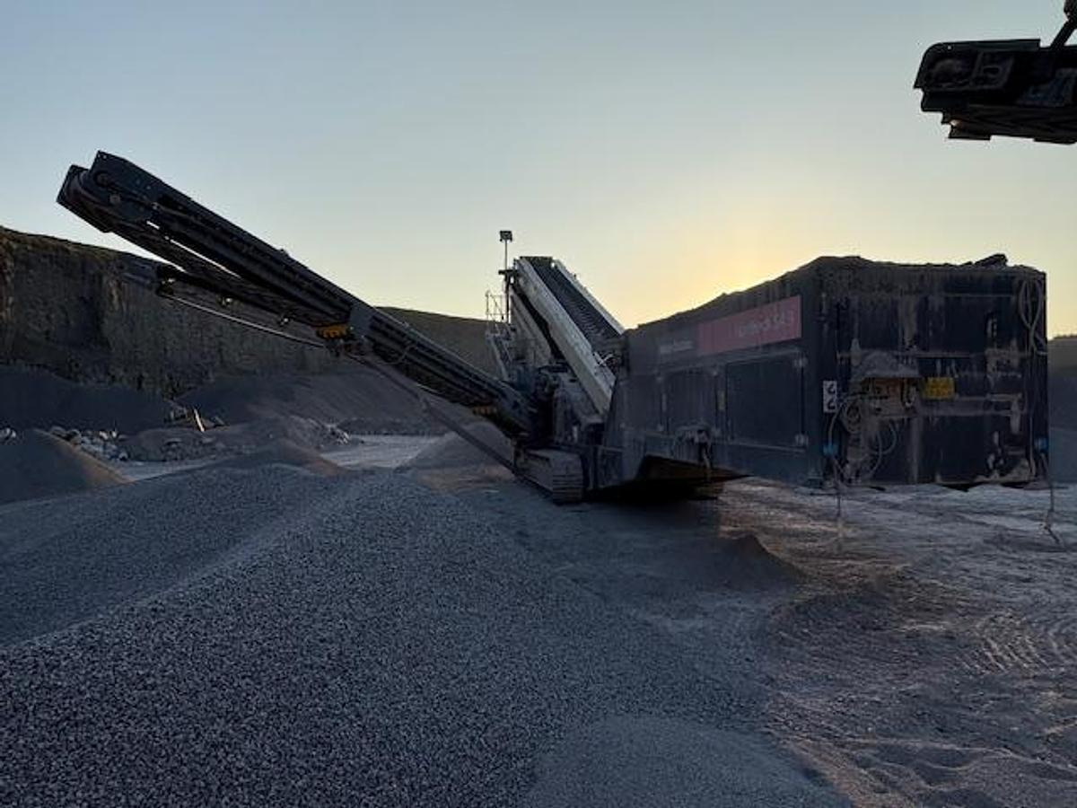 2023 Metso Nordtrack / McCloskey S190 - Osztályozó berendezés: 3 kép. 2023 Metso Nordtrack / McCloskey S190 - Osztályozó berendezés: 3 kép.