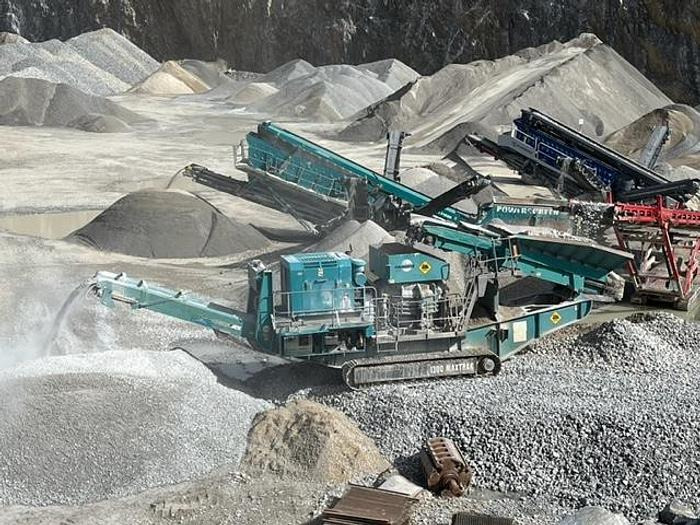 Powerscreen 1300 Maxtrak 2010 - Törőgép: 3 kép. Powerscreen 1300 Maxtrak 2010 - Törőgép: 3 kép.