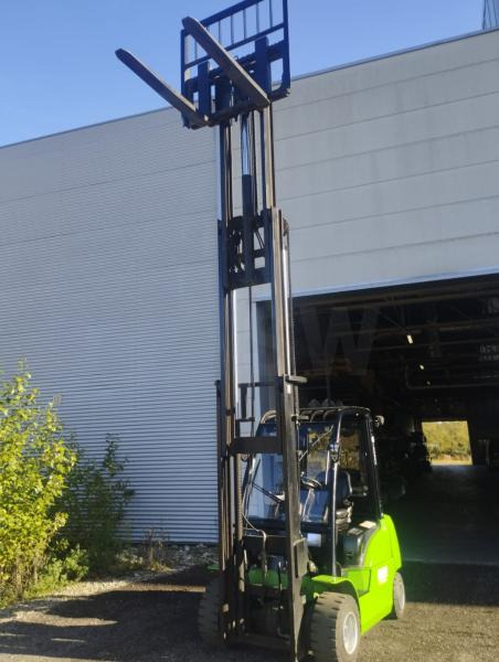 Hangcha XC35i Chariot élévateur fenwick 3,5 t lithium électrique - Elektromos targonca: 3 kép. Hangcha XC35i Chariot élévateur fenwick 3,5 t lithium électrique - Elektromos targonca: 3 kép.