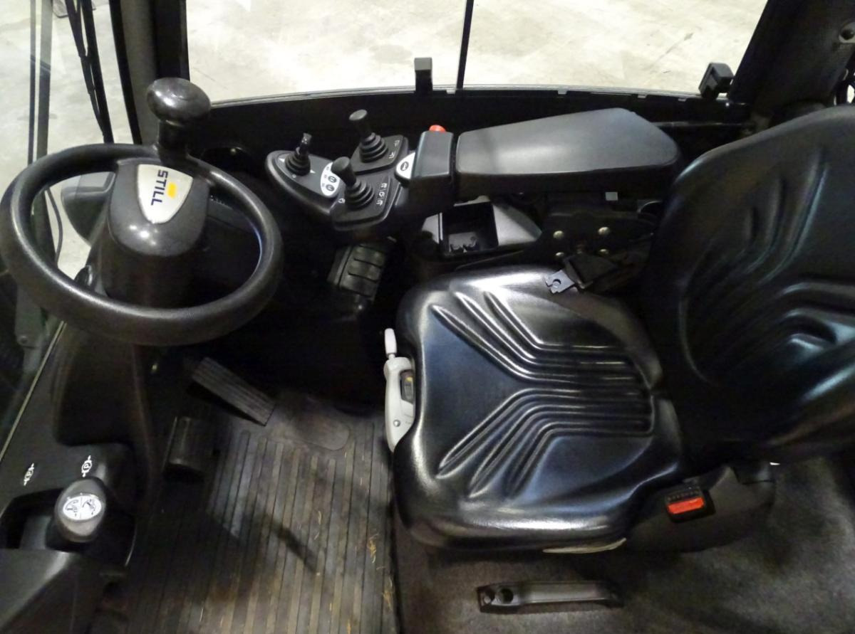 Still RX 70 fenwick - Gázüzemű targonca: 3 kép. Still RX 70 fenwick - Gázüzemű targonca: 3 kép.