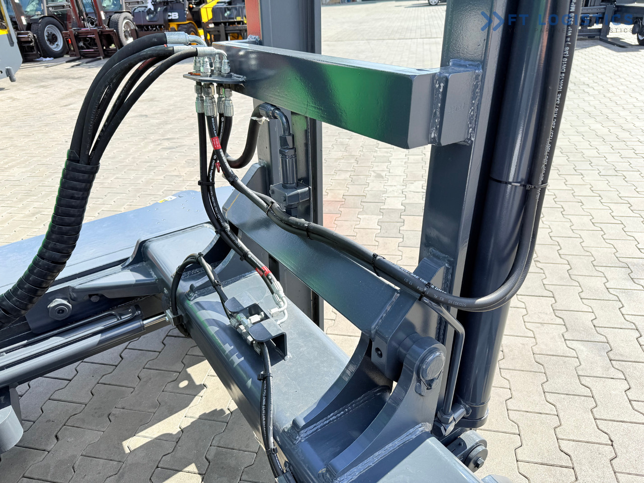 Új Négyutas tolóoszlopos targoncá COMBILIFT C3500 / DUPLEX 4100MM / GAS / EXTENDABLE FORKS / CABIN / HEATING + AIR CONDITIONING / LIKE NEW: 36 kép.