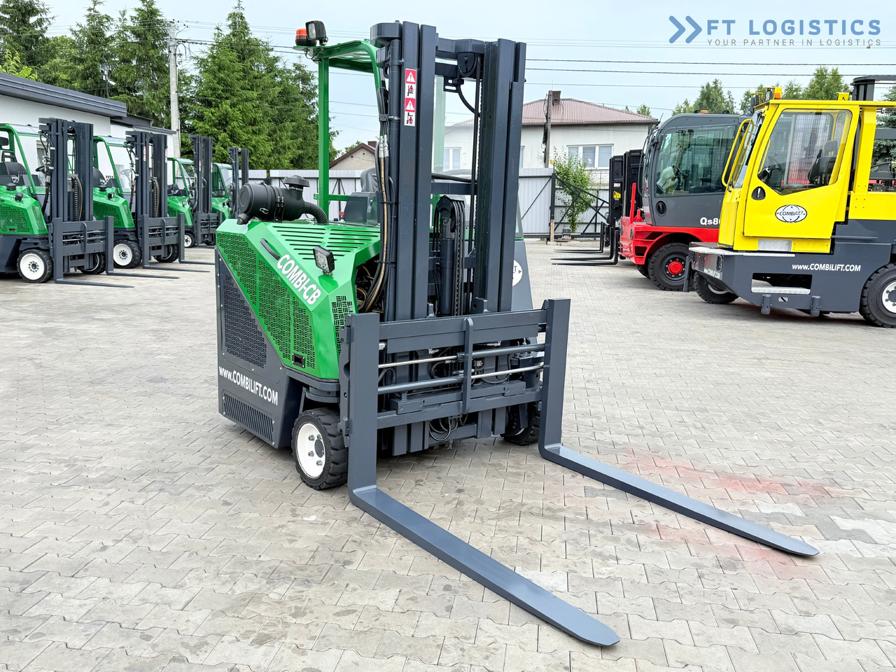 COMBILIFT CB3000 / DIESEL / TRIPLEX 4900MM / FREE LIFT / SIDESHIFT / FORK POSITIONER / 1500MM FORKS / LIKE NEW - Négyutas tolóoszlopos targoncá: 5 kép. COMBILIFT CB3000 / DIESEL / TRIPLEX 4900MM / FREE LIFT / SIDESHIFT / FORK POSITIONER / 1500MM FORKS / LIKE NEW - Négyutas tolóoszlopos targoncá: 5 kép.