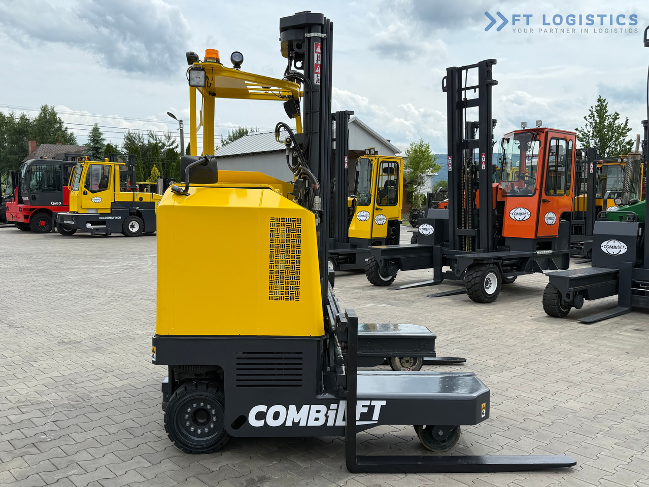 COMBILIFT MR / ELECTRIC / TRIPLEX – 6000MM / FULL FREE LIFT / WIDE POSITIONER / FORK SIDESHIFT / ONLY 1400 HOURS / LIKE NEW - Négyutas tolóoszlopos targoncá: 5 kép. COMBILIFT MR / ELECTRIC / TRIPLEX – 6000MM / FULL FREE LIFT / WIDE POSITIONER / FORK SIDESHIFT / ONLY 1400 HOURS / LIKE NEW - Négyutas tolóoszlopos targoncá: 5 kép.