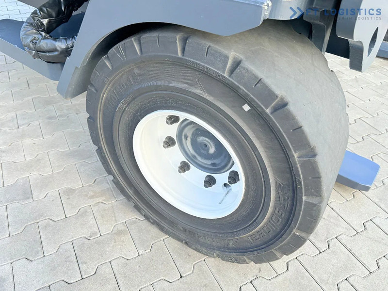 Combilift C14000 / LPG GAS / DUPLEX 3600MM / FREE LIFT / FORK POSITIONER / 1500MM FORKS / LIKE NEW C14000 / LPG GAS / DUPLEX 3600MM / FREE - Négyutas tolóoszlopos targoncá: 5 kép. Combilift C14000 / LPG GAS / DUPLEX 3600MM / FREE LIFT / FORK POSITIONER / 1500MM FORKS / LIKE NEW C14000 / LPG GAS / DUPLEX 3600MM / FREE - Négyutas tolóoszlopos targoncá: 5 kép.