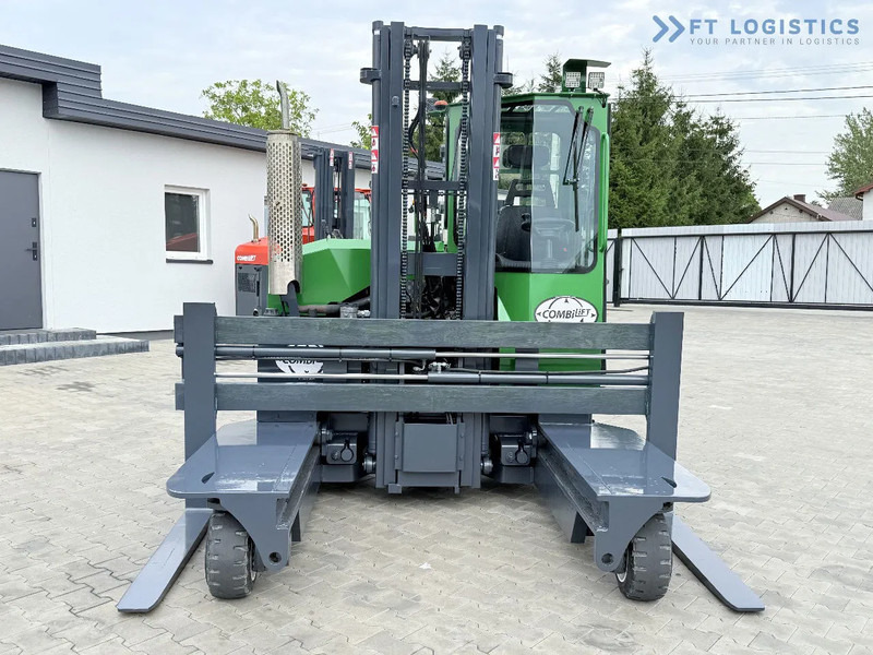 Combilift C3000 / DIESEL / DUPLEX - 4000MM / WIDE FORK POSITIONER 2700MM / FULL HEATED CABIN / ONLY 6905H / CONDITION - LIKE NEW! C3000 / - Négyutas tolóoszlopos targoncá: 4 kép. Combilift C3000 / DIESEL / DUPLEX - 4000MM / WIDE FORK POSITIONER 2700MM / FULL HEATED CABIN / ONLY 6905H / CONDITION - LIKE NEW! C3000 / - Négyutas tolóoszlopos targoncá: 4 kép.