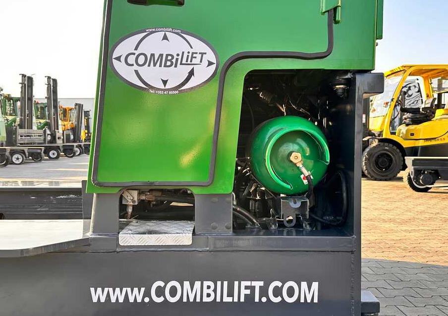 Combilift C3000 / DUPLEX / 4100MM / LPG / FREE LIFT / LIKE NEW - Négyutas tolóoszlopos targoncá: 3 kép. Combilift C3000 / DUPLEX / 4100MM / LPG / FREE LIFT / LIKE NEW - Négyutas tolóoszlopos targoncá: 3 kép.