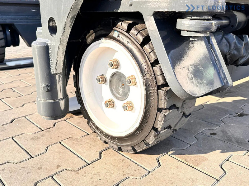 Combilift C3000 / DUPLEX / 4100MM / LPG / FREE LIFT / Like New C3000 / DUPLEX / 4100MM / LPG / FREE LIFT / Like New - Négyutas tolóoszlopos targoncá: 4 kép. Combilift C3000 / DUPLEX / 4100MM / LPG / FREE LIFT / Like New C3000 / DUPLEX / 4100MM / LPG / FREE LIFT / Like New - Négyutas tolóoszlopos targoncá: 4 kép.