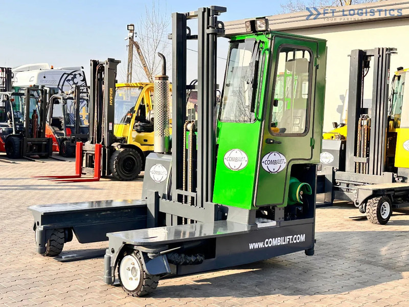 Combilift C3000 / DUPLEX / 4100MM / LPG / FREE LIFT / Like New C3000 / DUPLEX / 4100MM / LPG / FREE LIFT / Like New - Négyutas tolóoszlopos targoncá: 1 kép. Combilift C3000 / DUPLEX / 4100MM / LPG / FREE LIFT / Like New C3000 / DUPLEX / 4100MM / LPG / FREE LIFT / Like New - Négyutas tolóoszlopos targoncá: 1 kép.