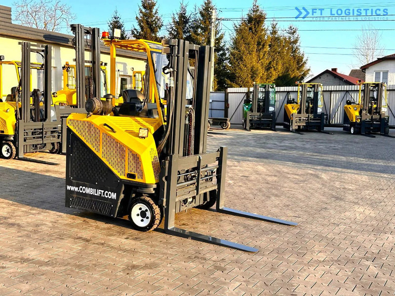 Combilift C3000CB / LPG / TRIPLEX - 4900MM / LPG / FREE LIFT / FORK POSITIONER C3000CB / LPG / TRIPLEX - 4900MM / LPG / FREE LIFT / FORK P - Négyutas tolóoszlopos targoncá: 5 kép. Combilift C3000CB / LPG / TRIPLEX - 4900MM / LPG / FREE LIFT / FORK POSITIONER C3000CB / LPG / TRIPLEX - 4900MM / LPG / FREE LIFT / FORK P - Négyutas tolóoszlopos targoncá: 5 kép.