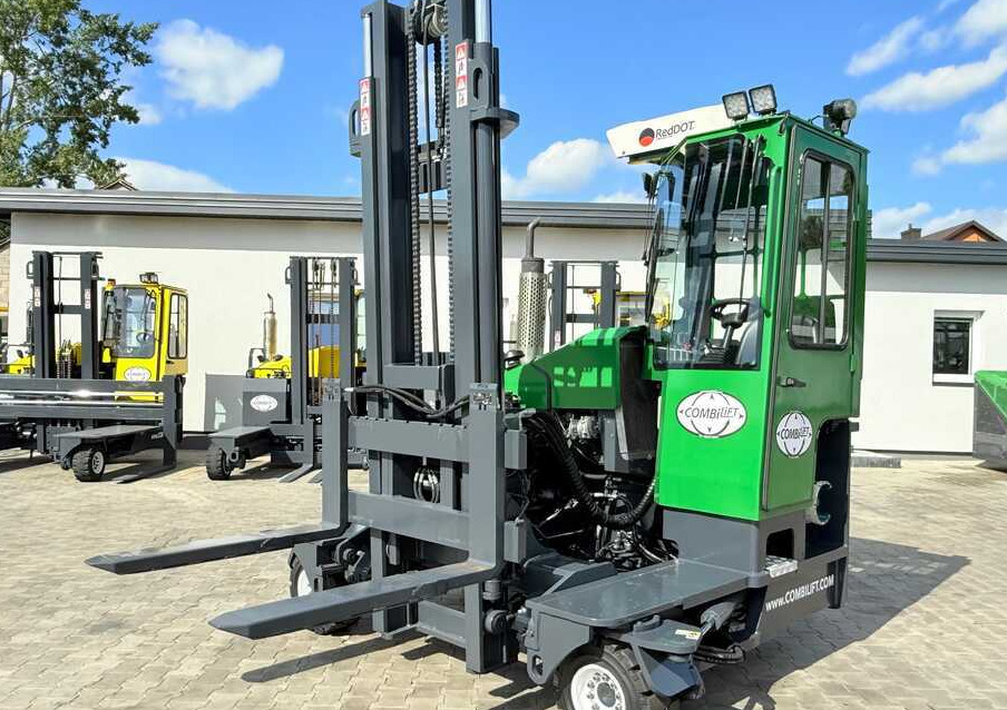Négyutas tolóoszlopos targoncá Combilift C3500 / DUPLEX 4100MM / GAS / EXTENDABLE FORKS / CABIN / HEATING + AIR CONDITIONING / LIKE NEW: 17 kép.