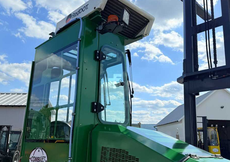 Négyutas tolóoszlopos targoncá Combilift C3500 / DUPLEX 4100MM / GAS / EXTENDABLE FORKS / CABIN / HEATING + AIR CONDITIONING / LIKE NEW: 29 kép.
