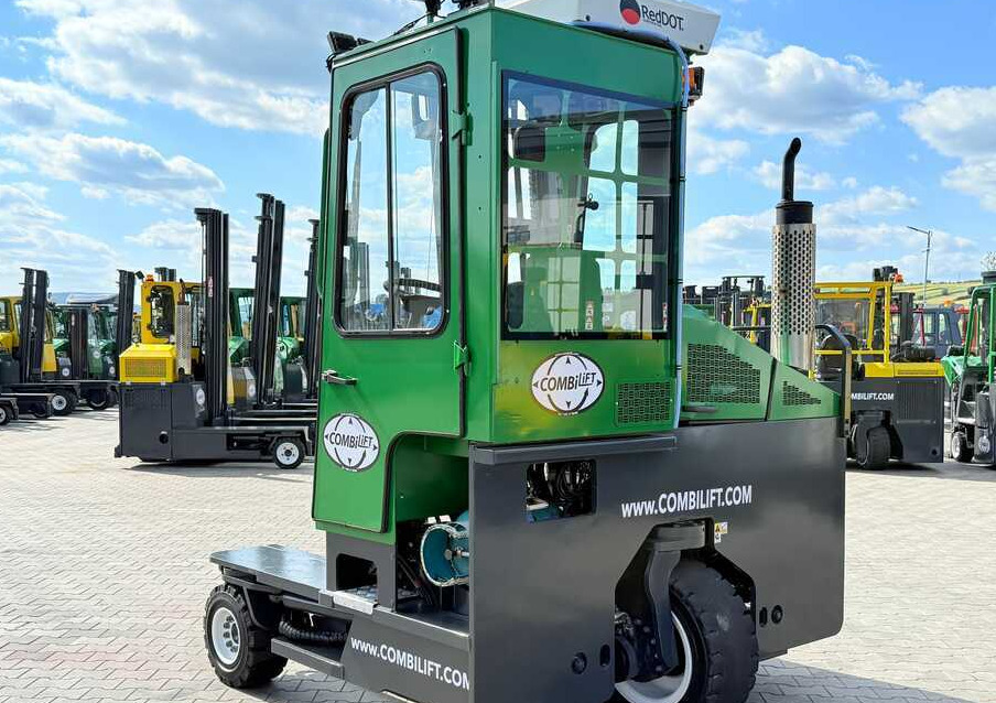 Négyutas tolóoszlopos targoncá Combilift C3500 / DUPLEX 4100MM / GAS / EXTENDABLE FORKS / CABIN / HEATING + AIR CONDITIONING / LIKE NEW: 8 kép.