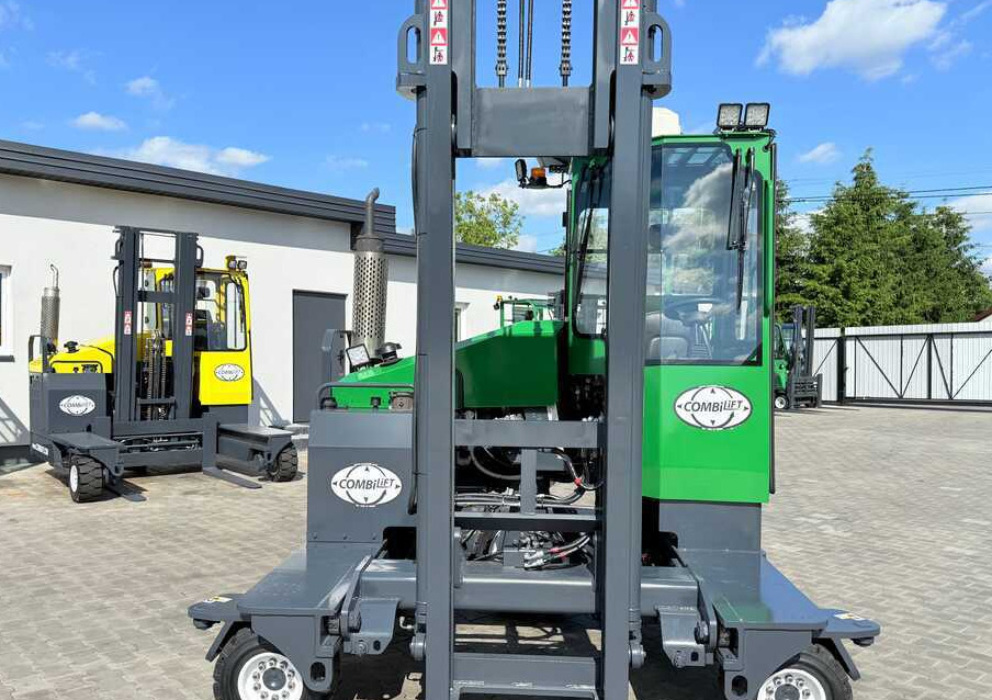 Négyutas tolóoszlopos targoncá Combilift C3500 / DUPLEX 4100MM / GAS / EXTENDABLE FORKS / CABIN / HEATING + AIR CONDITIONING / LIKE NEW: 37 kép.