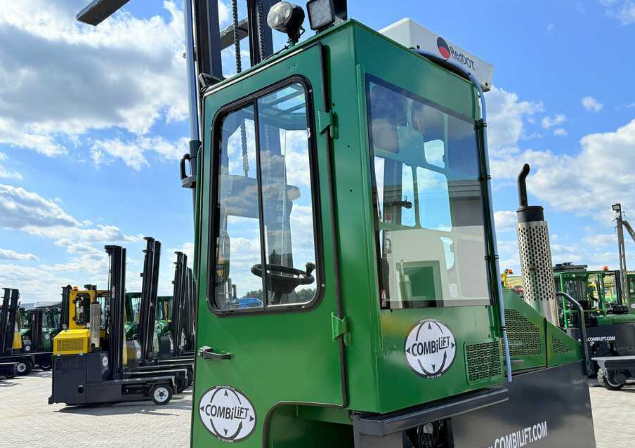 Négyutas tolóoszlopos targoncá Combilift C3500 / DUPLEX 4100MM / GAS / EXTENDABLE FORKS / CABIN / HEATING + AIR CONDITIONING / LIKE NEW: 31 kép.