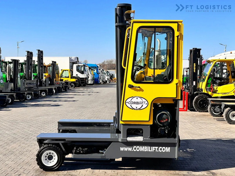 Combilift C4000 / LPG / DUPLEX / 4100MM / SCALE / SIDE SHIFT / LIKE NEW C4000 / LPG / DUPLEX / 4100MM / SCALE / SIDE SHIFT / LIKE NEW - Négyutas tolóoszlopos targoncá: 2 kép. Combilift C4000 / LPG / DUPLEX / 4100MM / SCALE / SIDE SHIFT / LIKE NEW C4000 / LPG / DUPLEX / 4100MM / SCALE / SIDE SHIFT / LIKE NEW - Négyutas tolóoszlopos targoncá: 2 kép.