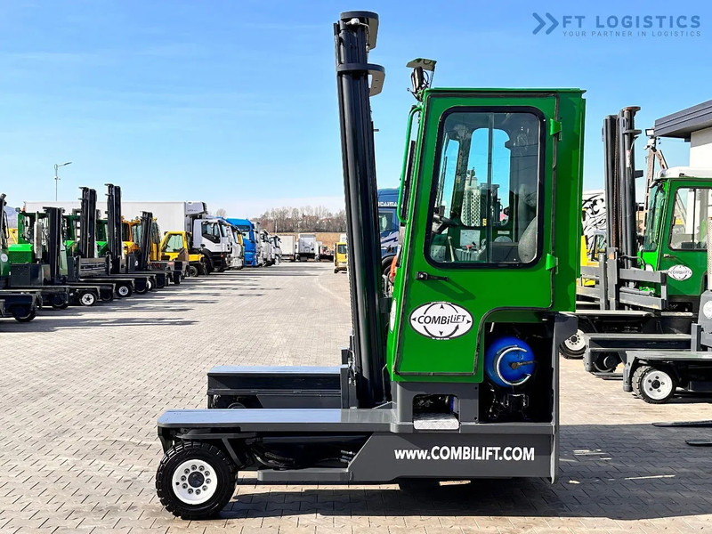 Combilift C4000 / LPG / DUPLEX / 4500MM / FREE LIFT / LIKE NEW C4000 / LPG / DUPLEX / 4500MM / FREE LIFT / LIKE NEW - Négyutas tolóoszlopos targoncá: 3 kép. Combilift C4000 / LPG / DUPLEX / 4500MM / FREE LIFT / LIKE NEW C4000 / LPG / DUPLEX / 4500MM / FREE LIFT / LIKE NEW - Négyutas tolóoszlopos targoncá: 3 kép.