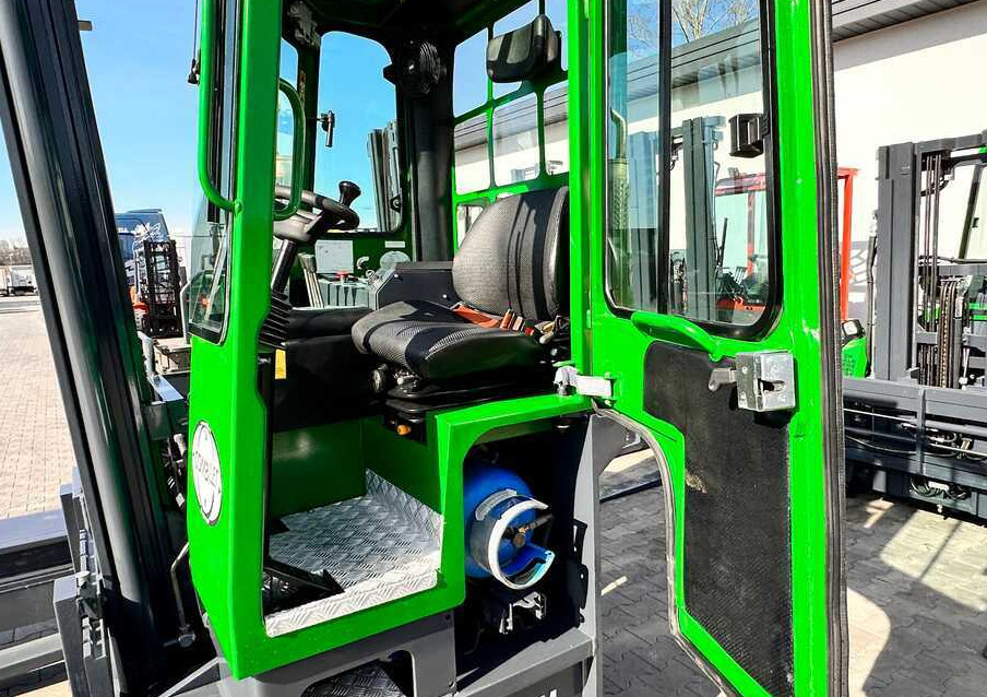 Combilift C4000 / LPG / DUPLEX / 4500MM / FREE LIFT / LIKE NEW - Négyutas tolóoszlopos targoncá: 5 kép. Combilift C4000 / LPG / DUPLEX / 4500MM / FREE LIFT / LIKE NEW - Négyutas tolóoszlopos targoncá: 5 kép.