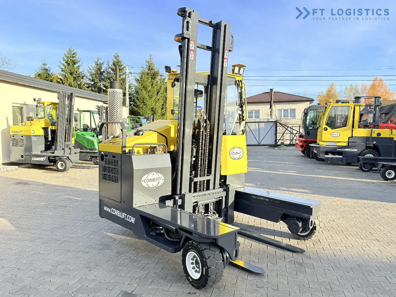 Combilift C4000 – LPG – DUPLEX 4600mm – FREE LIFT – SIDE SHIFT – EXCELLENT CONDITION Wide selection of four-way and side-loading forklifts - Négyutas tolóoszlopos targoncá: 4 kép. Combilift C4000 – LPG – DUPLEX 4600mm – FREE LIFT – SIDE SHIFT – EXCELLENT CONDITION Wide selection of four-way and side-loading forklifts - Négyutas tolóoszlopos targoncá: 4 kép.