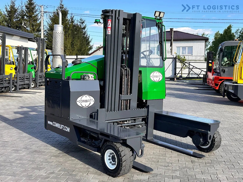 Combilift C4000 / TRIPLEX / 4900MM / LPG / FREE LIFT / FORK SHIFT / LIKE NEW C4000 / TRIPLEX / 4900MM / LPG / FREE LIFT / FORK SHIFT / LIK - Négyutas tolóoszlopos targoncá: 4 kép. Combilift C4000 / TRIPLEX / 4900MM / LPG / FREE LIFT / FORK SHIFT / LIKE NEW C4000 / TRIPLEX / 4900MM / LPG / FREE LIFT / FORK SHIFT / LIK - Négyutas tolóoszlopos targoncá: 4 kép.