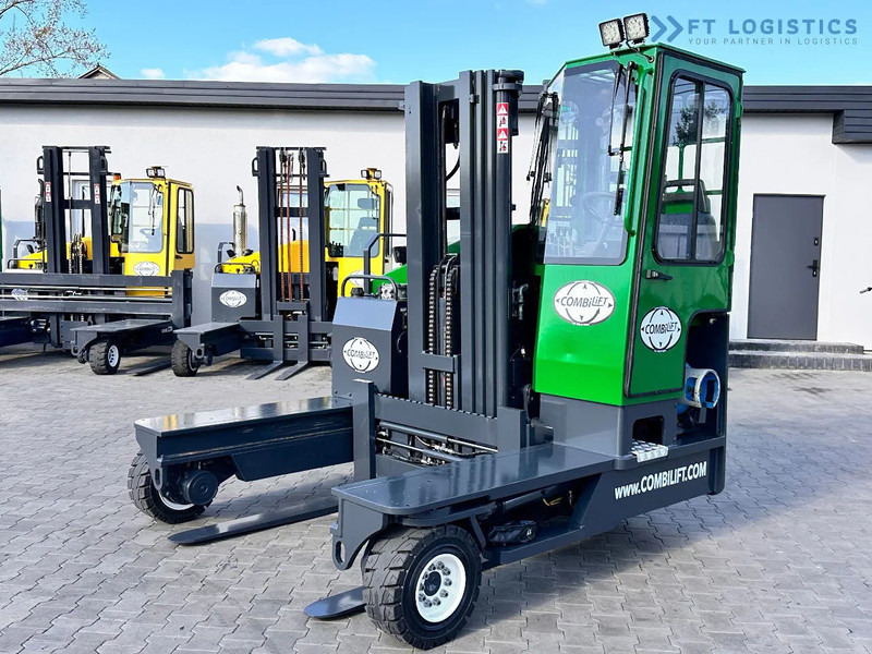 Combilift C4000 / TRIPLEX / 4900MM / LPG / FREE LIFT / FORK SHIFT / LIKE NEW C4000 / TRIPLEX / 4900MM / LPG / FREE LIFT / FORK SHIFT / LIK - Négyutas tolóoszlopos targoncá: 3 kép. Combilift C4000 / TRIPLEX / 4900MM / LPG / FREE LIFT / FORK SHIFT / LIKE NEW C4000 / TRIPLEX / 4900MM / LPG / FREE LIFT / FORK SHIFT / LIK - Négyutas tolóoszlopos targoncá: 3 kép.