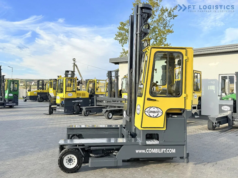 Combilift C5000 / DIESEL / TRIPLEX 7600MM / FULL FREE LIFT / FORK POSITIONER / HEATING / FULL HEATED CABIN / EXCELLENT CONDITION / Wide ra - Négyutas tolóoszlopos targoncá: 2 kép. Combilift C5000 / DIESEL / TRIPLEX 7600MM / FULL FREE LIFT / FORK POSITIONER / HEATING / FULL HEATED CABIN / EXCELLENT CONDITION / Wide ra - Négyutas tolóoszlopos targoncá: 2 kép.