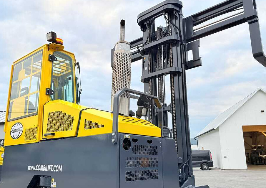 Négyutas tolóoszlopos targoncá Combilift C5000 / TRIPLEX 7500MM / WIDE FORK POSITIONER / FREE LIFT / NEW TYRES / HEATED CABIN: 34 kép.