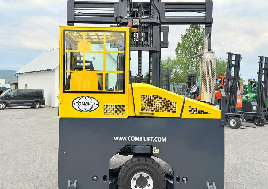 Négyutas tolóoszlopos targoncá Combilift C5000 / TRIPLEX 7500MM / WIDE FORK POSITIONER / FREE LIFT / NEW TYRES / HEATED CABIN: 36 kép.
