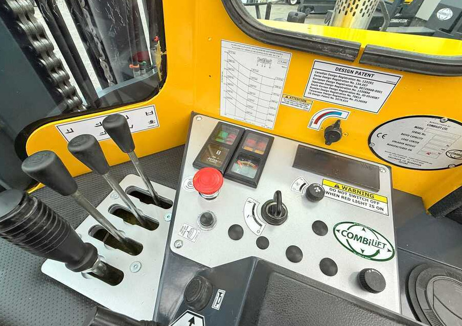 Négyutas tolóoszlopos targoncá Combilift C5000 / TRIPLEX 7500MM / WIDE FORK POSITIONER / FREE LIFT / NEW TYRES / HEATED CABIN: 17 kép.