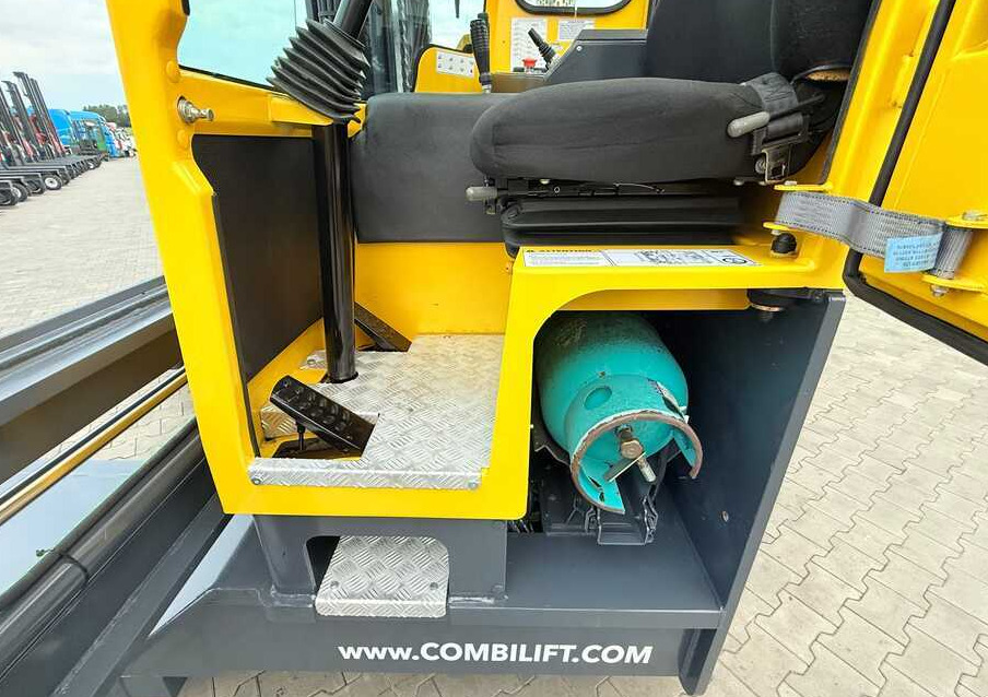 Négyutas tolóoszlopos targoncá Combilift C5000 / TRIPLEX 7500MM / WIDE FORK POSITIONER / FREE LIFT / NEW TYRES / HEATED CABIN: 12 kép.