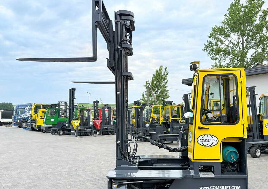 Négyutas tolóoszlopos targoncá Combilift C5000 / TRIPLEX 7500MM / WIDE FORK POSITIONER / FREE LIFT / NEW TYRES / HEATED CABIN: 24 kép.