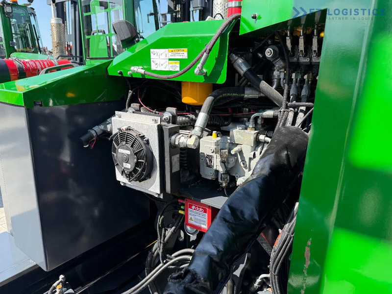 Négyutas tolóoszlopos targoncá Combilift C5000E / ELECTRIC / TRIPLEX 8300MM / FULL FREE LIFT / WIDE FORK POSITIONER / SIDE SHIFT / BATTERY LIKE NEW C5000E / ELECTRIC / T: 20 kép. Négyutas tolóoszlopos targoncá Combilift C5000E / ELECTRIC / TRIPLEX 8300MM / FULL FREE LIFT / WIDE FORK POSITIONER / SIDE SHIFT / BATTERY LIKE NEW C5000E / ELECTRIC / T: 20 kép.