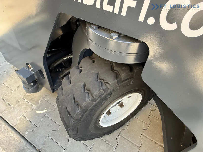 Négyutas tolóoszlopos targoncá Combilift C5000E / ELECTRIC / TRIPLEX 8300MM / FULL FREE LIFT / WIDE FORK POSITIONER / SIDE SHIFT / BATTERY LIKE NEW C5000E / ELECTRIC / T: 7 kép. Négyutas tolóoszlopos targoncá Combilift C5000E / ELECTRIC / TRIPLEX 8300MM / FULL FREE LIFT / WIDE FORK POSITIONER / SIDE SHIFT / BATTERY LIKE NEW C5000E / ELECTRIC / T: 7 kép.