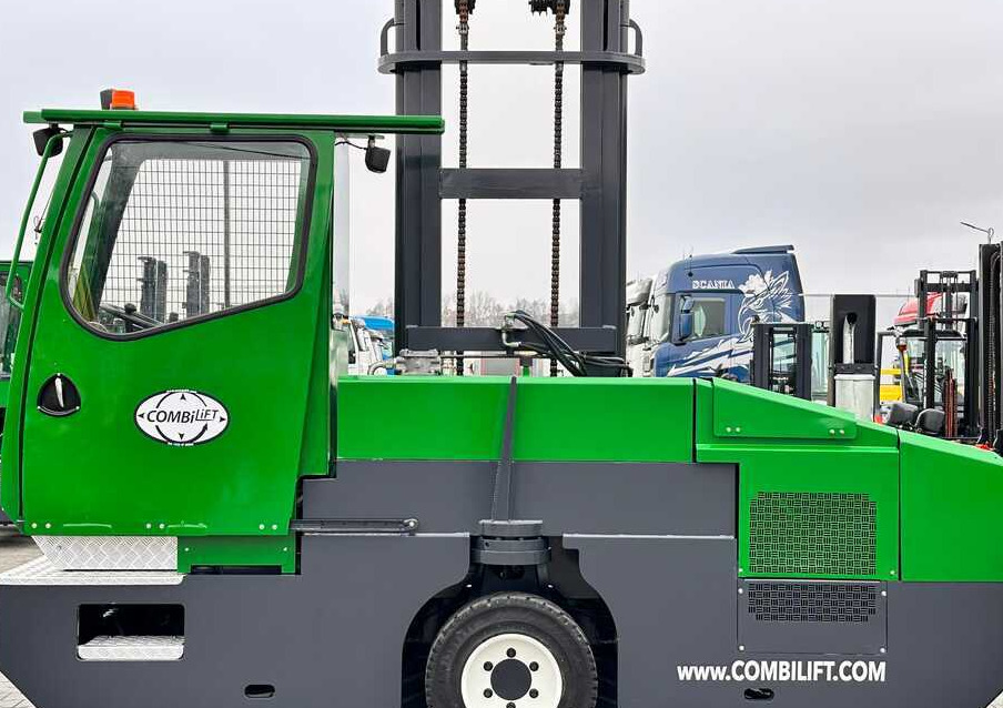 Combilift C5000SL / DIESEL / 4500MM / DUPLEX / CABIN / PLATFORMS / LIKE NEW - Oldalrakodó targoncá: 3 kép. Combilift C5000SL / DIESEL / 4500MM / DUPLEX / CABIN / PLATFORMS / LIKE NEW - Oldalrakodó targoncá: 3 kép.