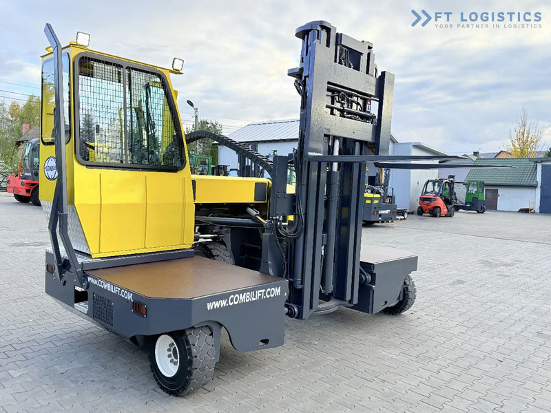 Combilift C5000SR / DIESEL / TRIPLEX MAST – 6100 MM / FORK POSITIONER / FULL CABIN C5000SR / DIESEL / TRIPLEX MAST – 6100 MM / FORK POSITI - Oldalrakodó targoncá: 1 kép. Combilift C5000SR / DIESEL / TRIPLEX MAST – 6100 MM / FORK POSITIONER / FULL CABIN C5000SR / DIESEL / TRIPLEX MAST – 6100 MM / FORK POSITI - Oldalrakodó targoncá: 1 kép.