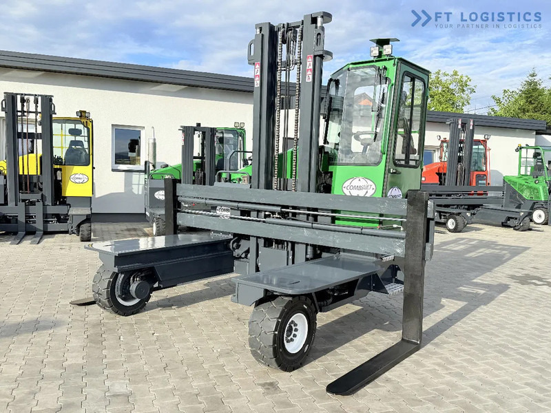 Combilift C5000XL / DIESEL / DUPLEX - 4000MM / WIDE FORK POSITIONER 3350MM / FULL HEATED CABIN / ONLY 6453H / CONDITION - LIKE NEW! C5000X - Négyutas tolóoszlopos targoncá: 2 kép. Combilift C5000XL / DIESEL / DUPLEX - 4000MM / WIDE FORK POSITIONER 3350MM / FULL HEATED CABIN / ONLY 6453H / CONDITION - LIKE NEW! C5000X - Négyutas tolóoszlopos targoncá: 2 kép.