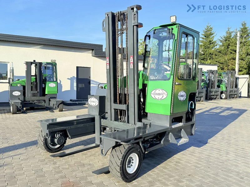 Combilift C5000XL / GAS / DUPLEX 4000 / POSITIONER / FULL CABIN / LIKE NEW C5000XL / GAS / DUPLEX 4000 / POSITIONER / FULL CABIN / LIKE NE - Négyutas tolóoszlopos targoncá: 2 kép. Combilift C5000XL / GAS / DUPLEX 4000 / POSITIONER / FULL CABIN / LIKE NEW C5000XL / GAS / DUPLEX 4000 / POSITIONER / FULL CABIN / LIKE NE - Négyutas tolóoszlopos targoncá: 2 kép.