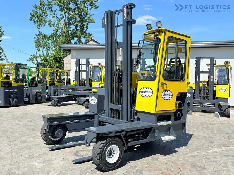 Combilift C5000XL / GAS / DUPLEX / 4500MM / FREE LIFT / SIDESHIFT / FORK POSITIONER / XL CABIN / NEW TYRES C5000XL / GAS / DUPLEX / 4500MM - Négyutas tolóoszlopos targoncá: 4 kép. Combilift C5000XL / GAS / DUPLEX / 4500MM / FREE LIFT / SIDESHIFT / FORK POSITIONER / XL CABIN / NEW TYRES C5000XL / GAS / DUPLEX / 4500MM - Négyutas tolóoszlopos targoncá: 4 kép.