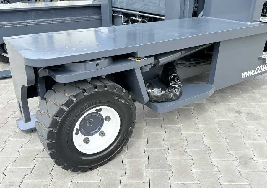 Combilift C8000 / GAS / DUPLEX - 4700MM / FORK POSITIONER / FREE LIFT / FULL HEATED CABIN / ONLY 5141H / CONDITION – LIKE NEW! - Négyutas tolóoszlopos targoncá: 3 kép. Combilift C8000 / GAS / DUPLEX - 4700MM / FORK POSITIONER / FREE LIFT / FULL HEATED CABIN / ONLY 5141H / CONDITION – LIKE NEW! - Négyutas tolóoszlopos targoncá: 3 kép.