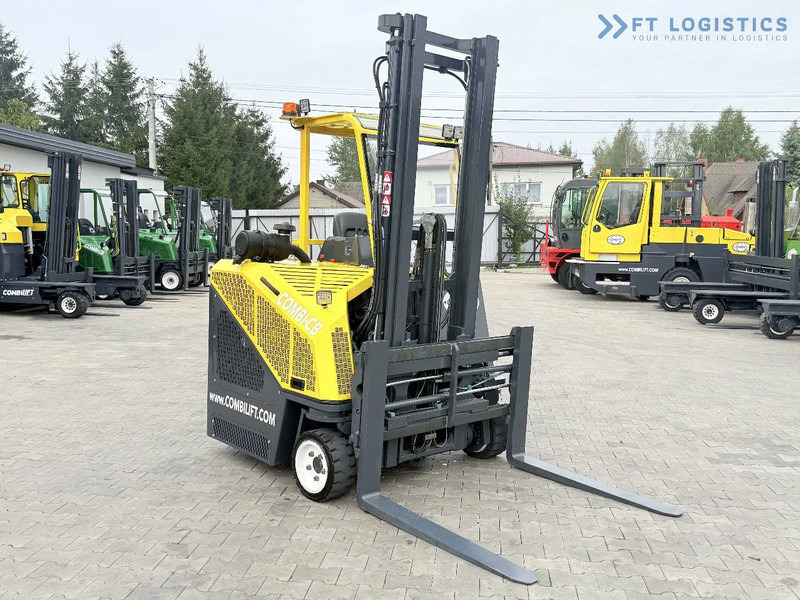 Combilift CB2500 / DUPLEX / 4100MM / DIESEL / FREE LIFT / FORK POSITIONER / SIDE SHIFT / LIKE NEW / Wide range of four-way and side loader - Négyutas tolóoszlopos targoncá: 4 kép. Combilift CB2500 / DUPLEX / 4100MM / DIESEL / FREE LIFT / FORK POSITIONER / SIDE SHIFT / LIKE NEW / Wide range of four-way and side loader - Négyutas tolóoszlopos targoncá: 4 kép.