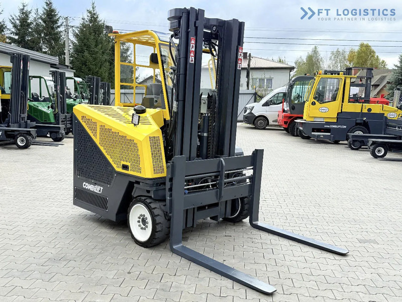 Combilift CB4000 / GAS / TRIPLEX 5200MM / FREE LIFT / FORK POSITIONER / SIDE SHIFT / EXCELLENT CONDITION / Wide range of four-way and side - Négyutas tolóoszlopos targoncá: 5 kép. Combilift CB4000 / GAS / TRIPLEX 5200MM / FREE LIFT / FORK POSITIONER / SIDE SHIFT / EXCELLENT CONDITION / Wide range of four-way and side - Négyutas tolóoszlopos targoncá: 5 kép.