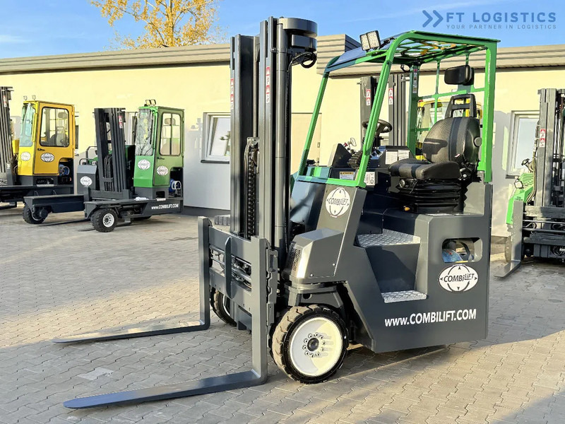 Combilift CB4000 / GAS / TRIPLEX 5200MM / FREE LIFT / FORK POSITIONER / SIDE SHIFT / EXCELLENT CONDITION / Wide range of four-way and side - Négyutas tolóoszlopos targoncá: 2 kép. Combilift CB4000 / GAS / TRIPLEX 5200MM / FREE LIFT / FORK POSITIONER / SIDE SHIFT / EXCELLENT CONDITION / Wide range of four-way and side - Négyutas tolóoszlopos targoncá: 2 kép.