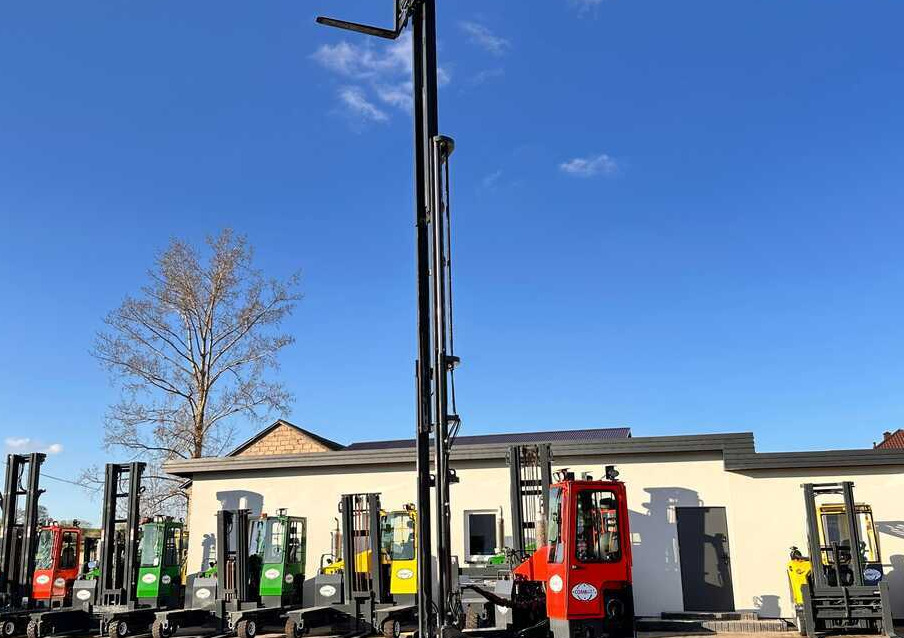 Négyutas tolóoszlopos targoncá Combilift COMBILIFT C4000 – TRIPLEX 9300 mm – Year 2017 – GAS – FREE LIFT – FORK SIDE SHIFT – CONDITION 5/5: 28 kép.