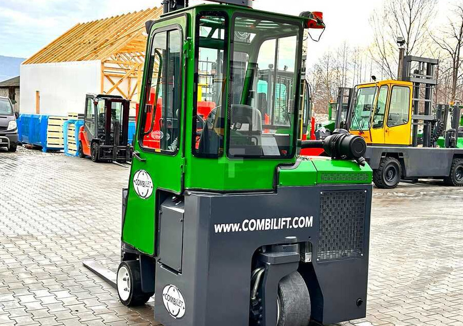Combilift Combilift C3000CB - DUPLEX 4000mm - Year 2015 - / CABIN - HEATING / ONLY 6546 MTH / EXCELLENT CONDITION / LIKE NEW! - Négyutas tolóoszlopos targoncá: 4 kép. Combilift Combilift C3000CB - DUPLEX 4000mm - Year 2015 - / CABIN - HEATING / ONLY 6546 MTH / EXCELLENT CONDITION / LIKE NEW! - Négyutas tolóoszlopos targoncá: 4 kép.