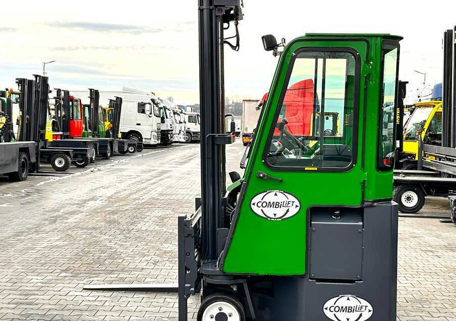 Combilift Combilift C3000CB - DUPLEX 4000mm - Year 2015 - / CABIN - HEATING / ONLY 6546 MTH / EXCELLENT CONDITION / LIKE NEW! - Négyutas tolóoszlopos targoncá: 3 kép. Combilift Combilift C3000CB - DUPLEX 4000mm - Year 2015 - / CABIN - HEATING / ONLY 6546 MTH / EXCELLENT CONDITION / LIKE NEW! - Négyutas tolóoszlopos targoncá: 3 kép.
