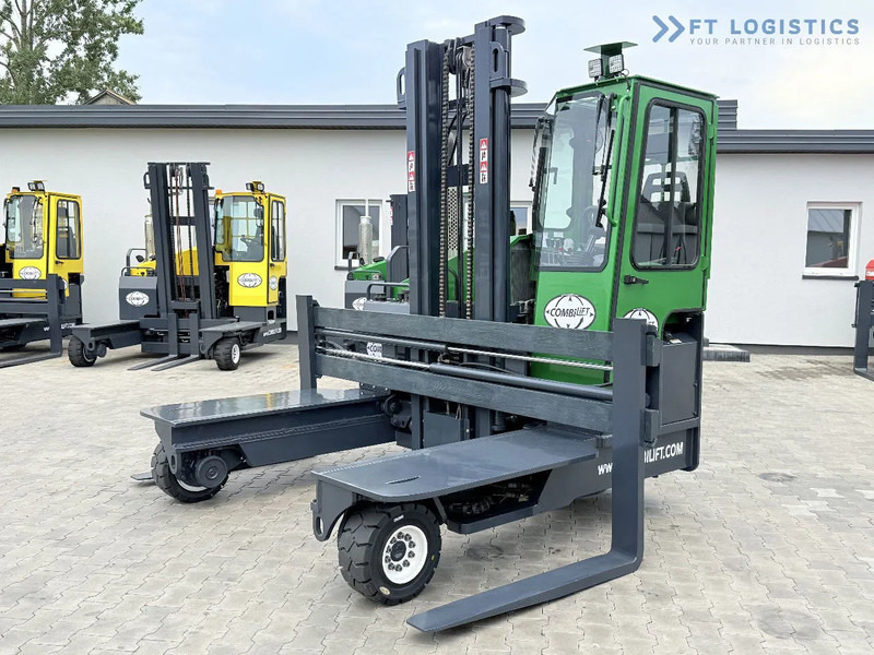 Combilift Combilift C4500 / DIESEL / DUPLEX 4000MM / WIDE FORK POSITIONER / HEATING / FULL CABIN / PERFECT CONDITION / Wide range of four- - Négyutas tolóoszlopos targoncá: 2 kép. Combilift Combilift C4500 / DIESEL / DUPLEX 4000MM / WIDE FORK POSITIONER / HEATING / FULL CABIN / PERFECT CONDITION / Wide range of four- - Négyutas tolóoszlopos targoncá: 2 kép.