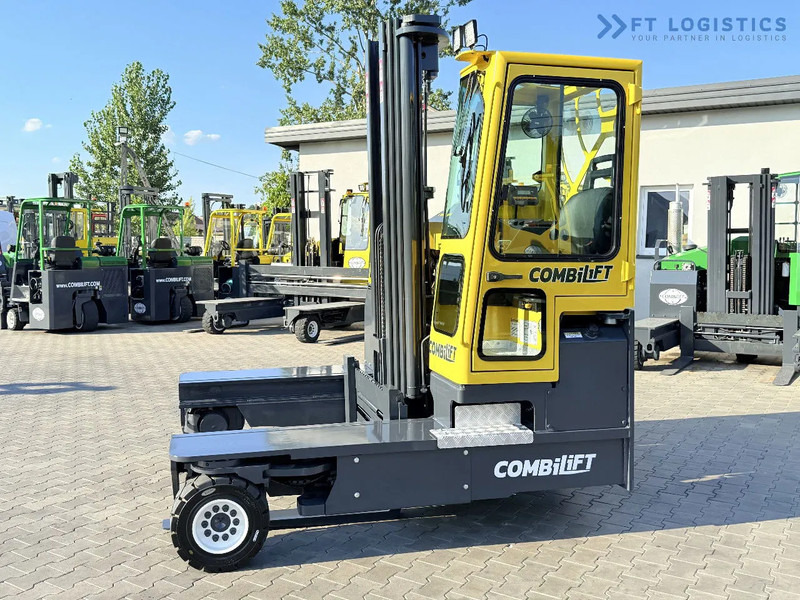 Combilift Combilift C5000 / DIESEL / TRIPLEX 6000MM / FREE LIFT / FORK POSITIONER / BUILT-IN SCALE / HEATING / FULL CABIN / PERFECT CONDIT - Négyutas tolóoszlopos targoncá: 3 kép. Combilift Combilift C5000 / DIESEL / TRIPLEX 6000MM / FREE LIFT / FORK POSITIONER / BUILT-IN SCALE / HEATING / FULL CABIN / PERFECT CONDIT - Négyutas tolóoszlopos targoncá: 3 kép.