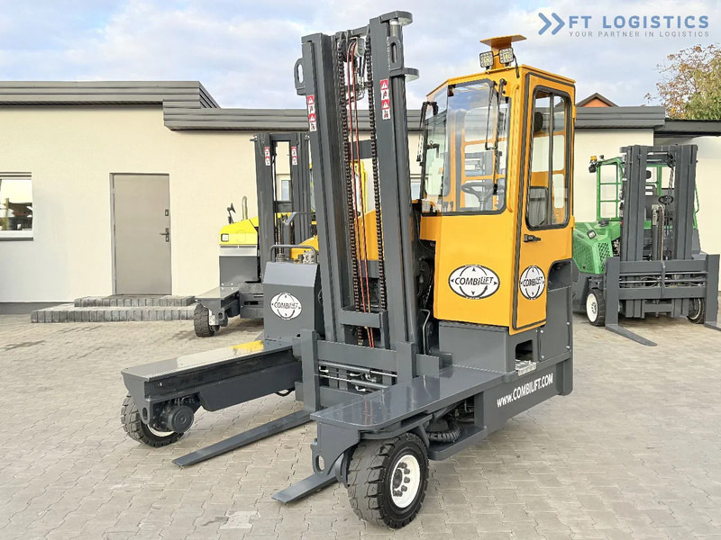 Combilift Combilift FOUR-WAY – MULTI-DIRECTIONAL FORKLIFT / COMBILIFT C4000 / DIESEL / DUPLEX 4100MM / FORK POSITIONER / FULL HEATED CABIN - Négyutas tolóoszlopos targoncá: 4 kép. Combilift Combilift FOUR-WAY – MULTI-DIRECTIONAL FORKLIFT / COMBILIFT C4000 / DIESEL / DUPLEX 4100MM / FORK POSITIONER / FULL HEATED CABIN - Négyutas tolóoszlopos targoncá: 4 kép.