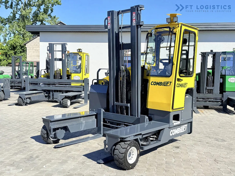 Combilift Combilift FOUR-WAY MULTIDIRECTIONAL FORKLIFT C4000 / DIESEL / DUPLEX 4100MM / ONLY 2888 HOURS / FORK POSITIONER / FULL CABIN – H - Négyutas tolóoszlopos targoncá: 3 kép. Combilift Combilift FOUR-WAY MULTIDIRECTIONAL FORKLIFT C4000 / DIESEL / DUPLEX 4100MM / ONLY 2888 HOURS / FORK POSITIONER / FULL CABIN – H - Négyutas tolóoszlopos targoncá: 3 kép.